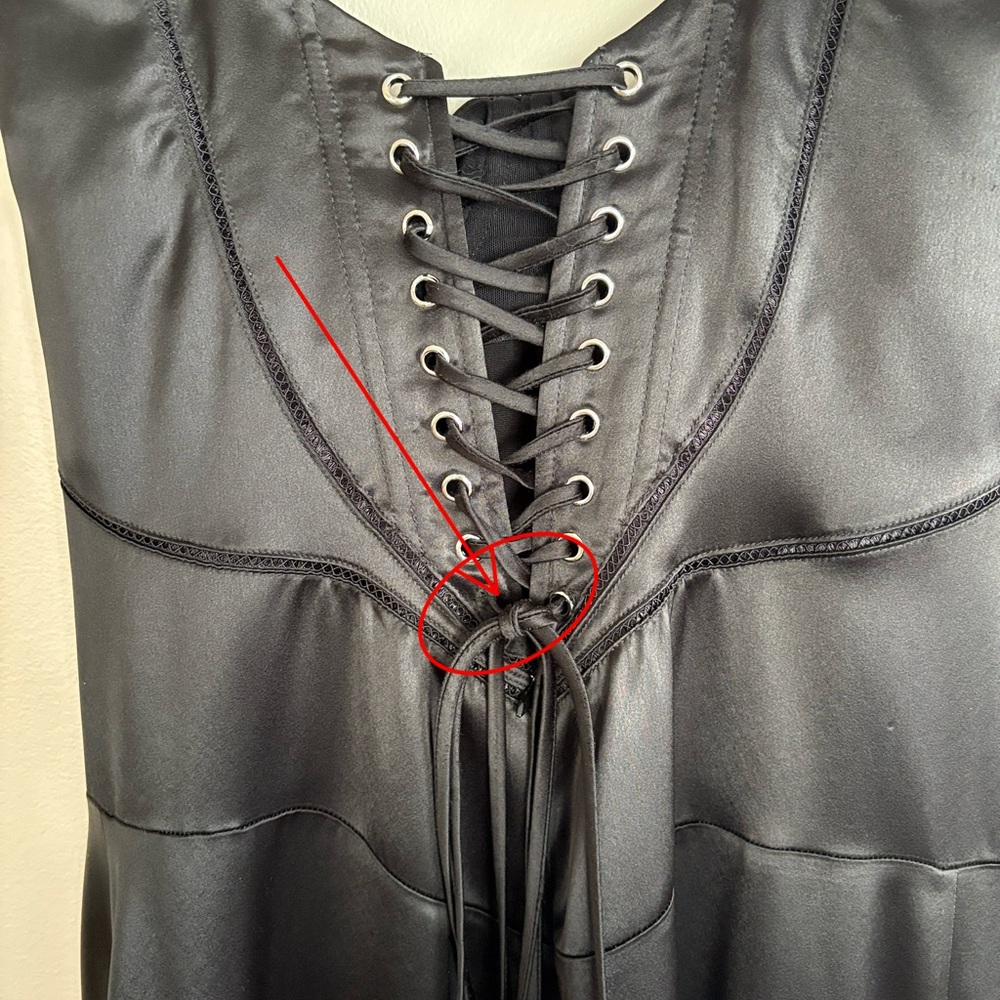 House of CB - Anabella lace-up satin gown - Picture 10 of 12